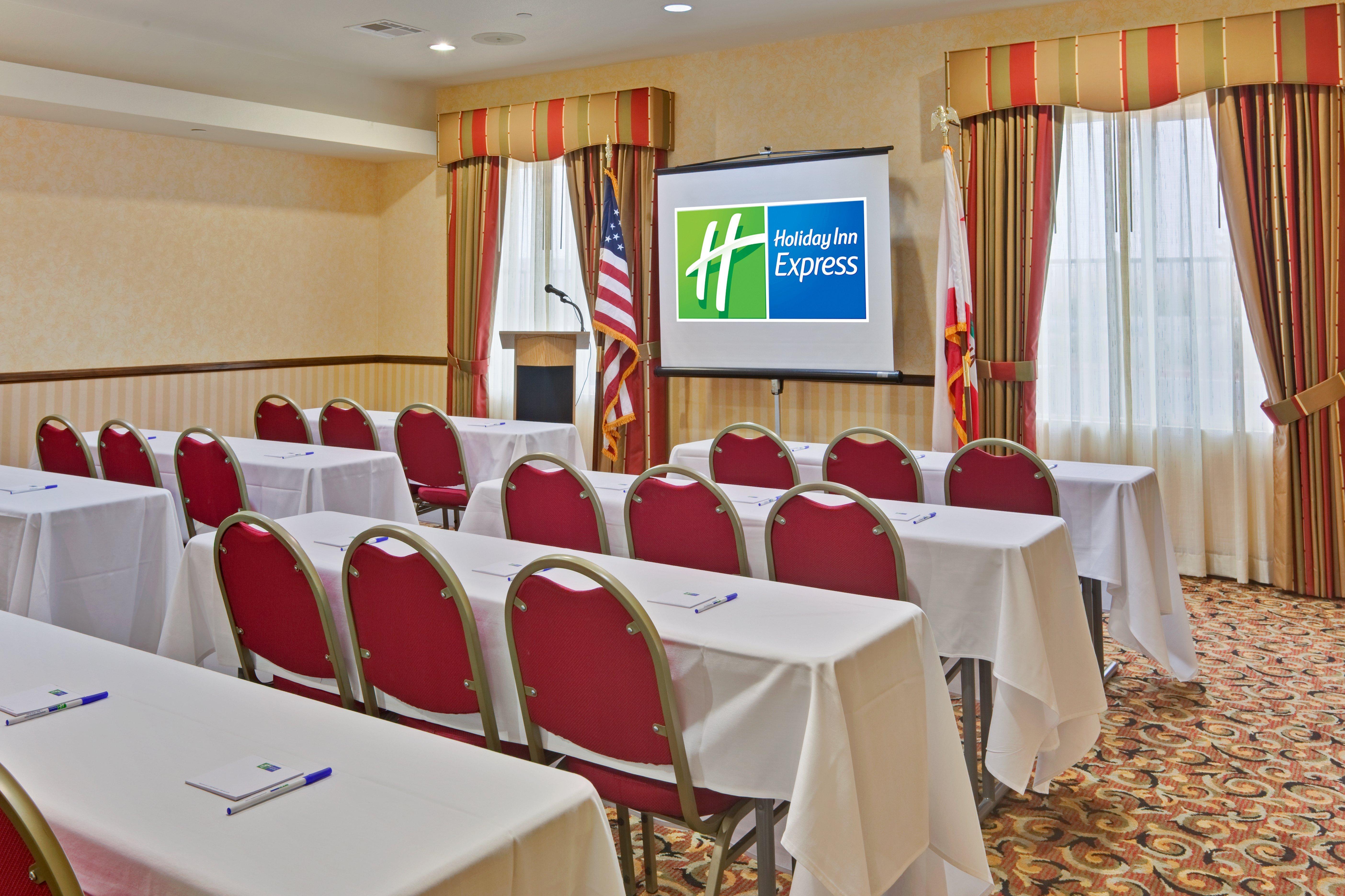 Holiday Inn Express & Suites Beaumont - Oak Valley By Ihg Ngoại thất bức ảnh